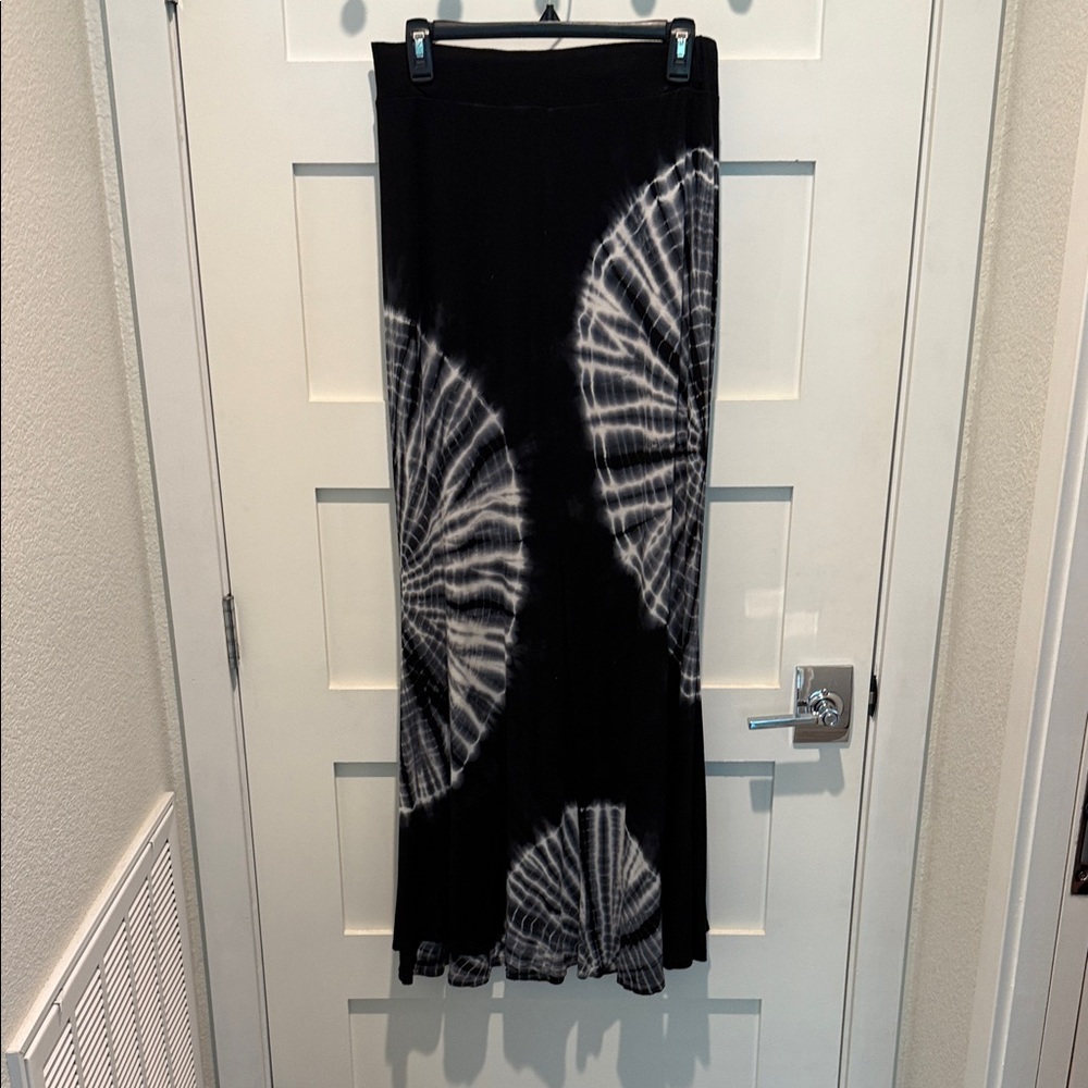 Lapis Black and White Tie-Dye Pencil Skirt